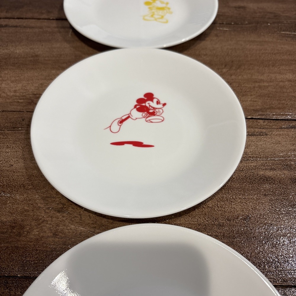 4 Corelle Disney MICKEY‎ MOUSE 6 3/4" Appetizer Dessert BREAD PLATES - Picture 3 of 6